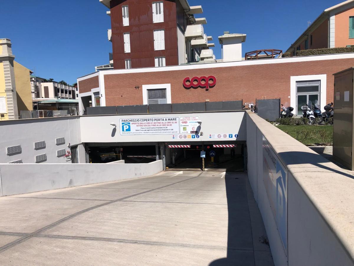 Kasia Porta Sul Mare Di Livorno Free Parking Exterior photo