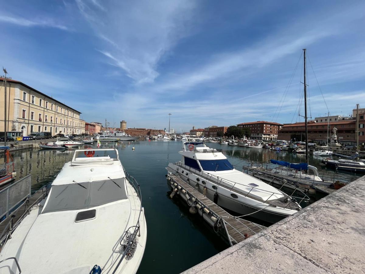 Kasia Porta Sul Mare Di Livorno Free Parking Exterior photo