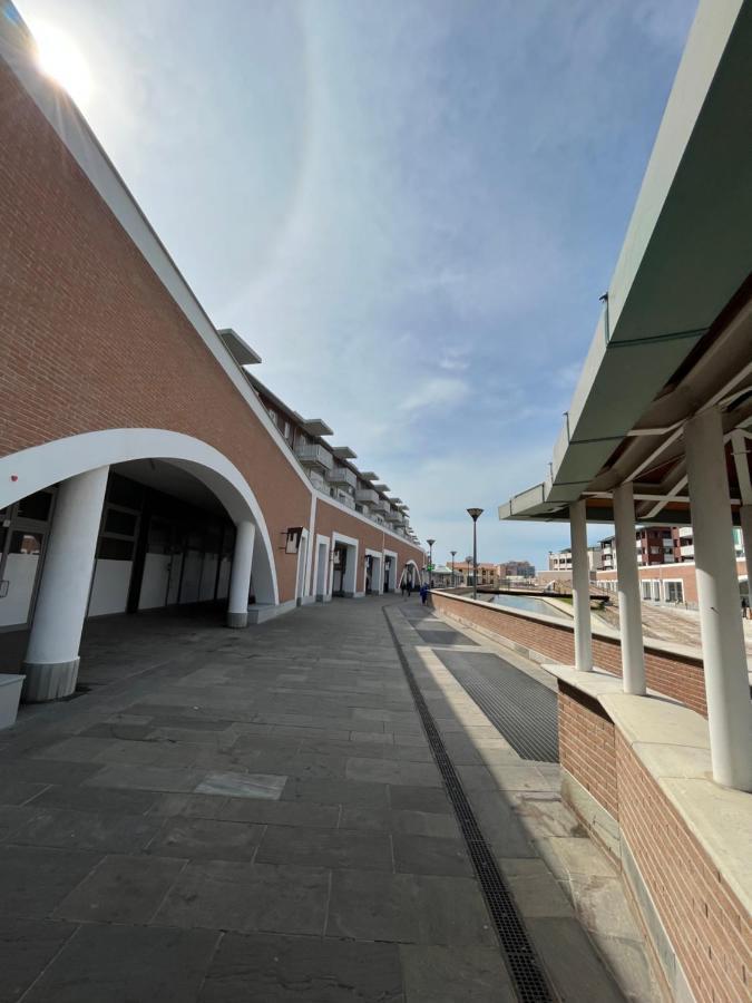 Kasia Porta Sul Mare Di Livorno Free Parking Exterior photo